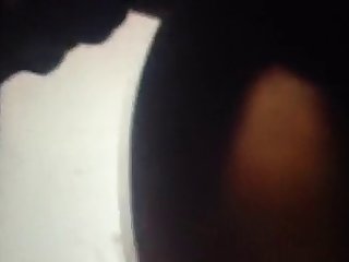 Quelques Minutes Plus Tard La Salope Adolescente S'est Levée Et A Baissé Les Yeux
