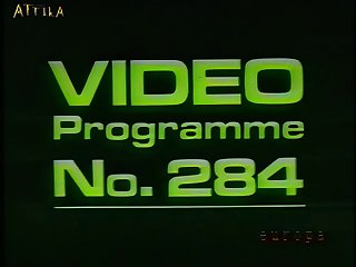 在外面，她可以听到她的种马奔跑的声音，渴望操他的新母马。 