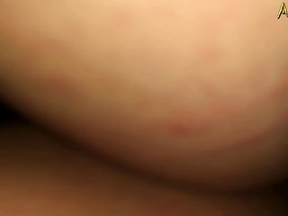 أوه أنا أيضًا أحبك قالت الأم وقبلته على فمه